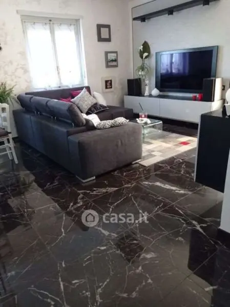 Appartamento via Cavour, Piossasco