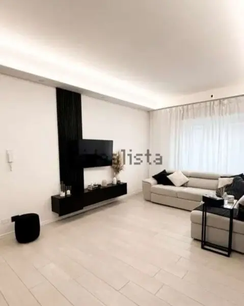 Appartamento via Poirino, Torino