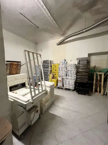 Negozio via Gioberti 54, Torino
