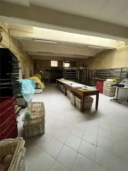 Negozio via Gioberti 54, Torino