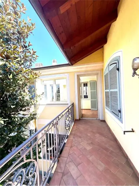 Villa via Rivoli 36, Rosta