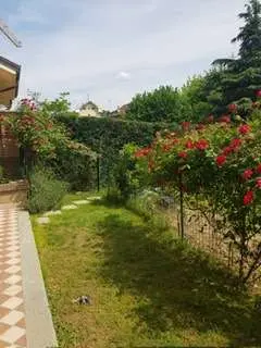 Villa strada Romana, Caselette