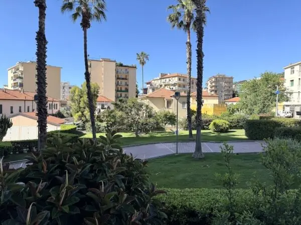 Quadrilocale via Aurelia Ponente 77, Taggia