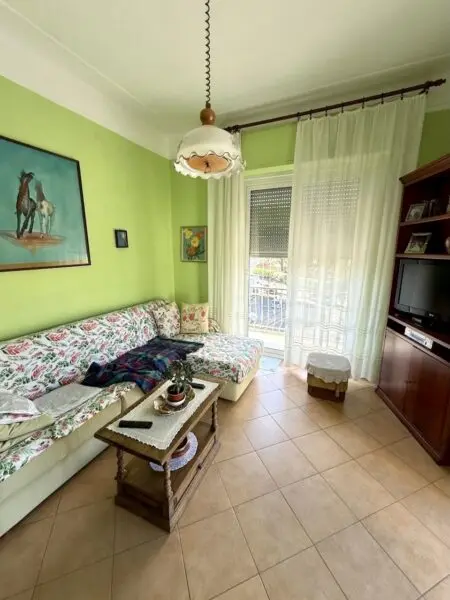 Quadrilocale via Aurelia Ponente 77, Taggia