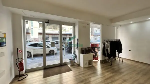 Locale Commerciale via Luigi Ricchioni 17, Picone, Bari