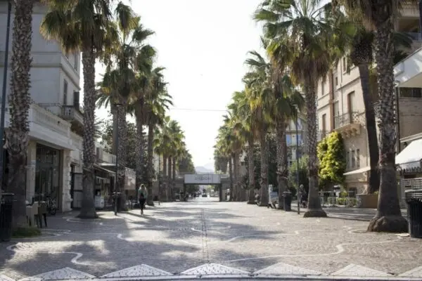 Locale Commerciale via Legnago, San Benedetto Del Tronto