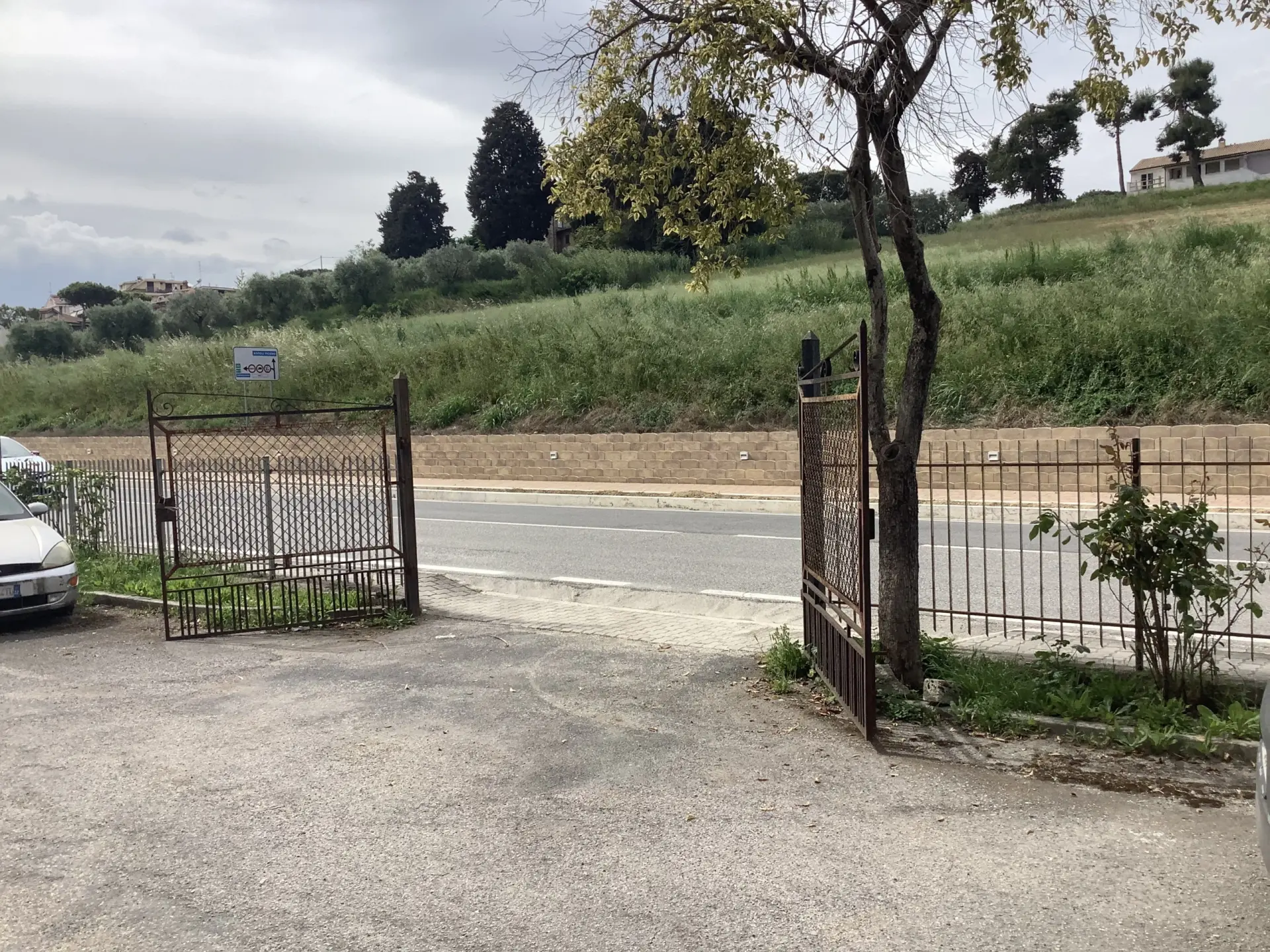 Immagine per Palazzo - Stabile in vendita a Monsampolo del Tronto via Salaria 200