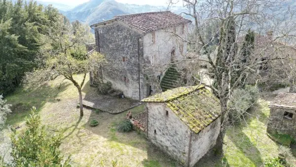 Casale 11/A, Lucca