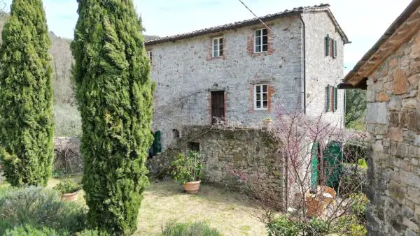 Casale 11/A, Lucca