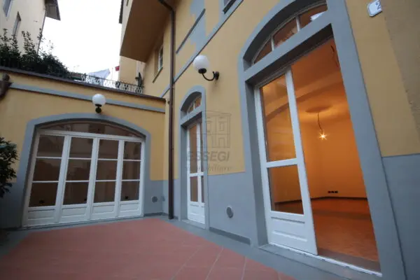 Monolocale via Arcivescovato, Centro Storico, Lucca