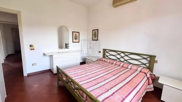 Villa Trifamiliare via Del Fortino, Camaiore
