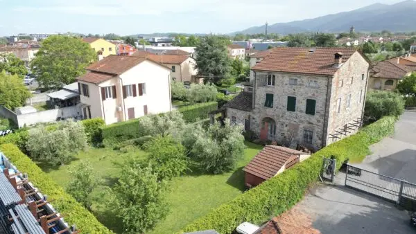 Villa via Romana 914, Lucca