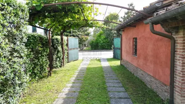 Villa via Romana 914, Lucca