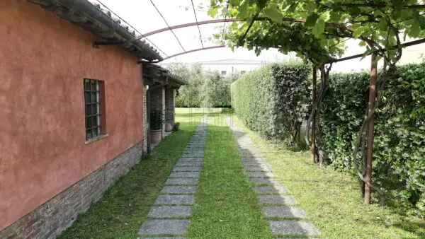 Villa via Romana 914, Lucca