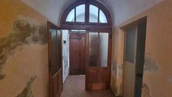 Casale strada Gazzano 30, Parma