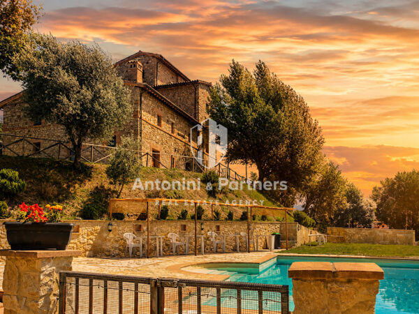 Casale via Frazione Montemolino Todi, Todi