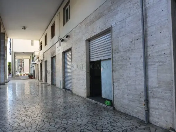Immagine per Locale commerciale in affitto a La Spezia via Vittorio Veneto 294