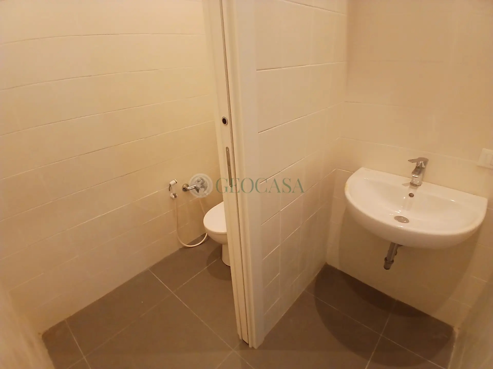 Immagine per Locale commerciale in affitto a La Spezia via Vittorio Veneto 298