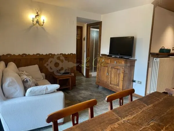 Trilocale via San Giocondo, Courmayeur