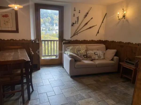 Trilocale via San Giocondo, Courmayeur