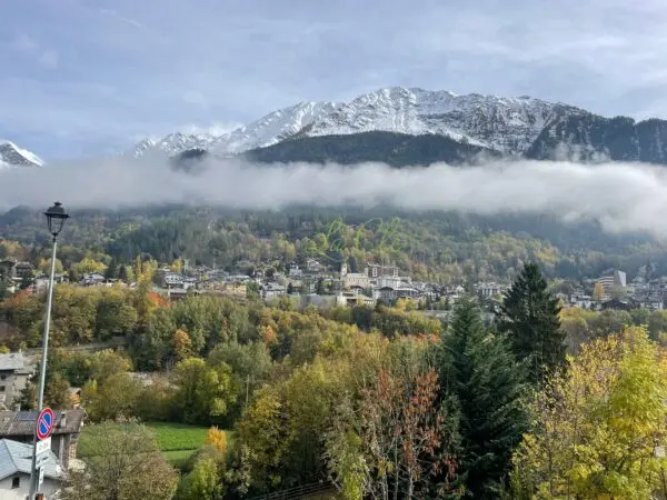Trilocale via San Giocondo, Courmayeur