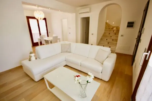 Villa via Ruinadas 18a, Olbia