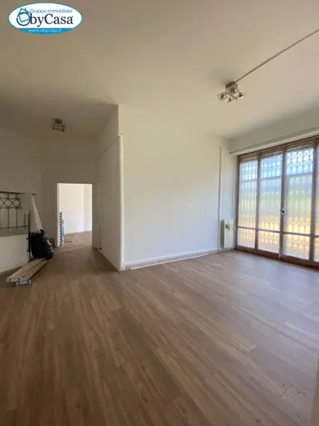 Appartamento via Luigi Lilio, Roma