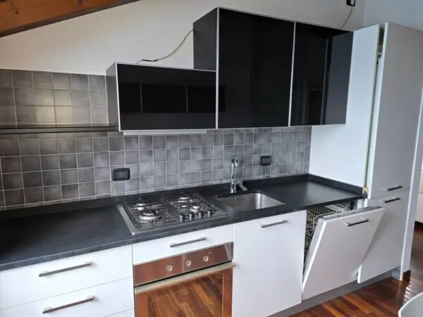 Appartamento via Caldera 131, Milano