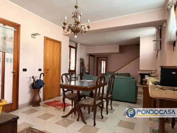 Appartamento via, Zanica