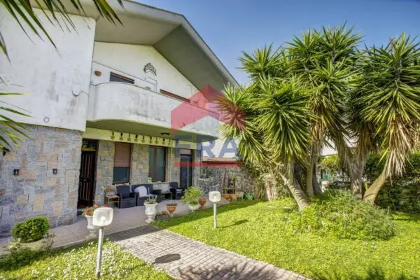 Villa viale Piave 10, Ardea