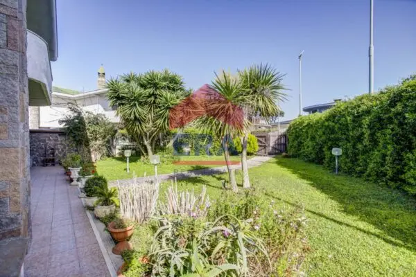 Villa viale Piave 10, Ardea