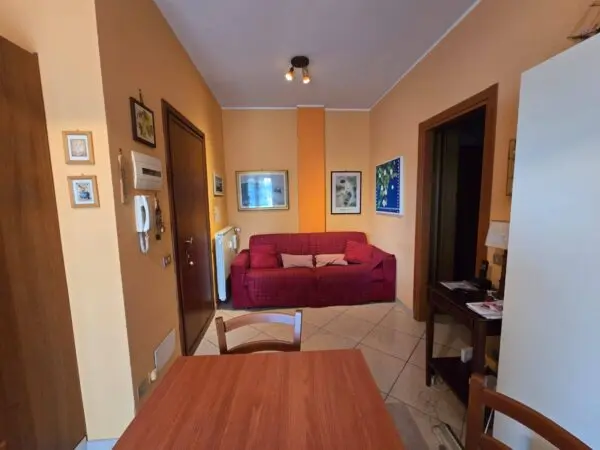 Appartamento via Valsesia 8, Milano