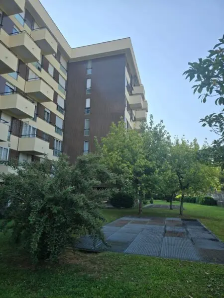 Appartamento via Valsesia 8, Milano