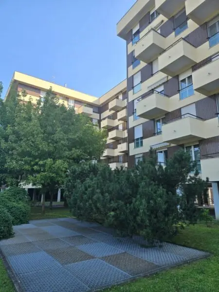 Appartamento via Valsesia 8, Milano