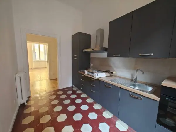 Appartamento via Spartaco 38, Milano