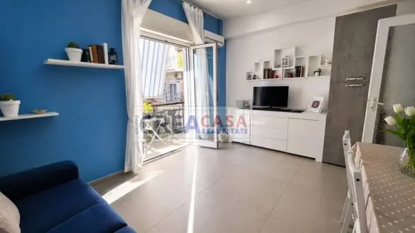 Appartamento via Schisò, Giardini-Naxos