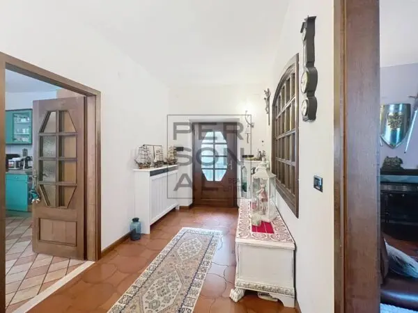 Casa Indipendente via, Mori
