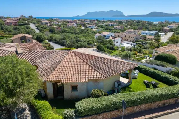 Villa via Degli Anemoni 2, Olbia