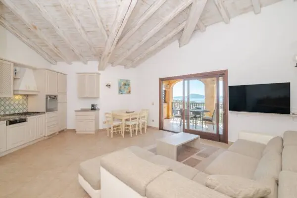 Villa via Degli Anemoni 2, Olbia