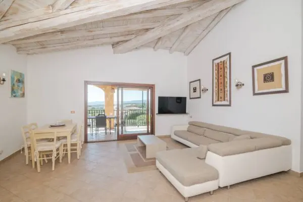 Villa via Degli Anemoni 2, Olbia