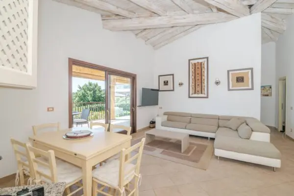 Villa via Degli Anemoni 2, Olbia