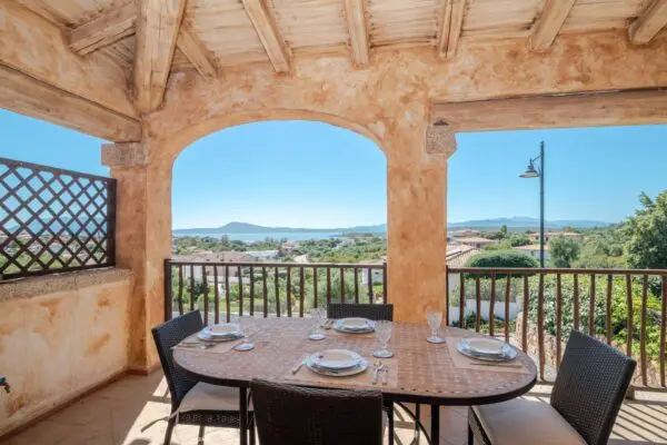 Villa via Degli Anemoni 2, Olbia