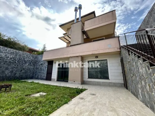 Villa via Delle Ginestre, Ragalna