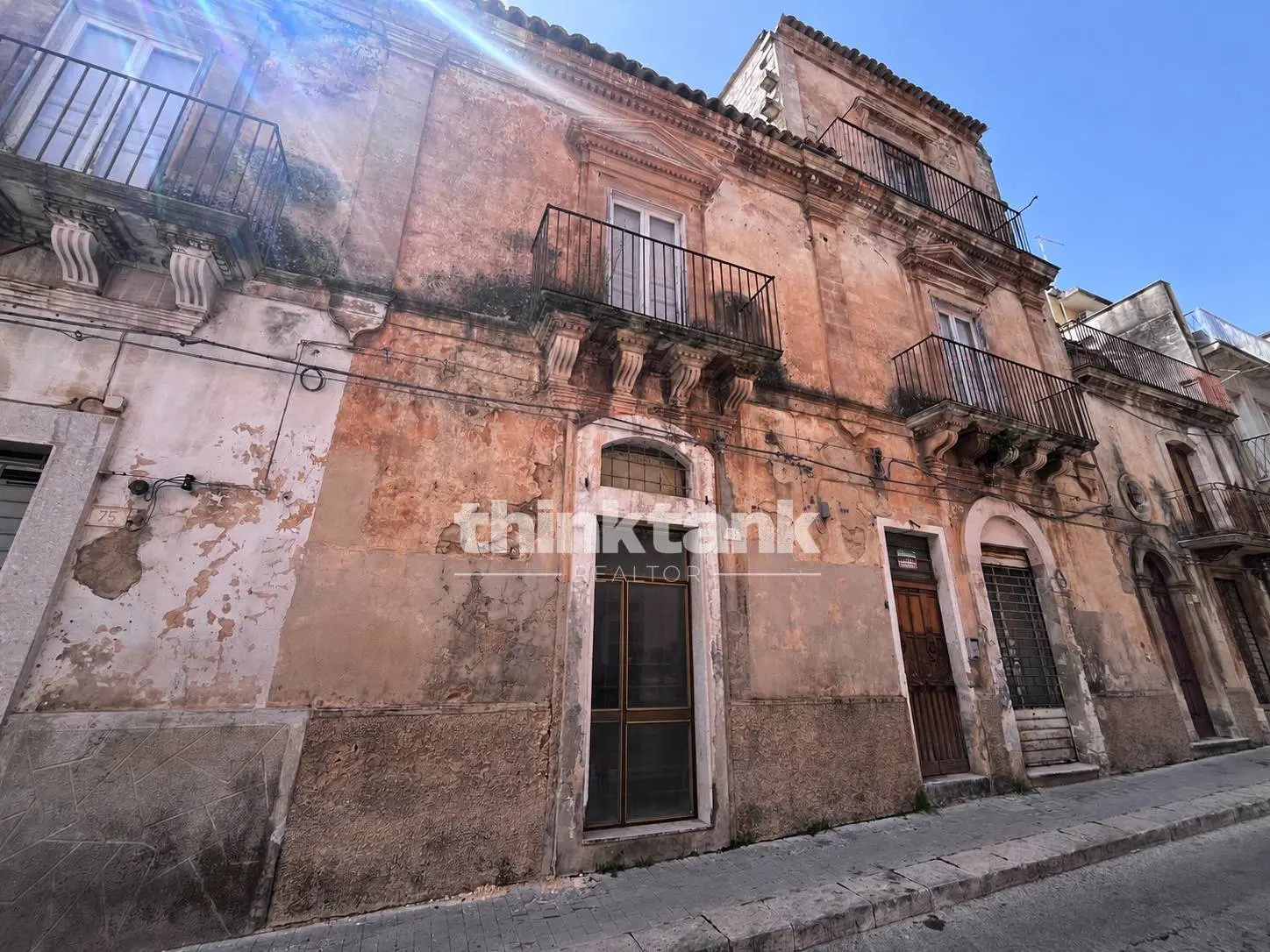 Immagine per Locale Commerciale in vendita a Ragusa Via Mario Leggio 