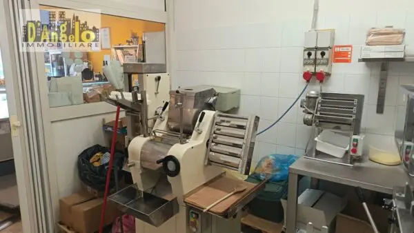 Attività Commerciale via Roma 6/a, Offida