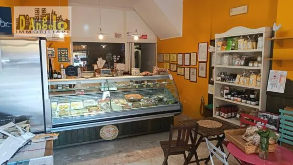 Attività Commerciale via Roma 6/a, Offida