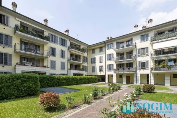 Appartamento via Conte Camillo Benso Di Cavour 6/c, Cologno Monzese