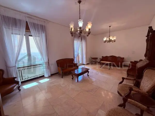 Appartamento via Nicola Parisio 18, Cosenza