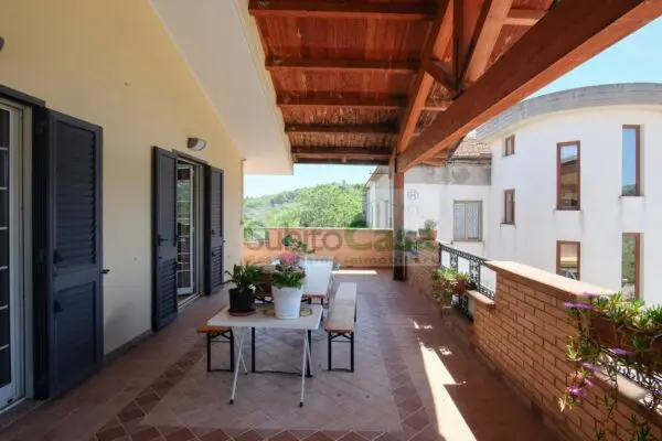 Appartamento via Corsi 12, Villamagna