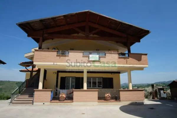 Appartamento via Corsi 12, Villamagna